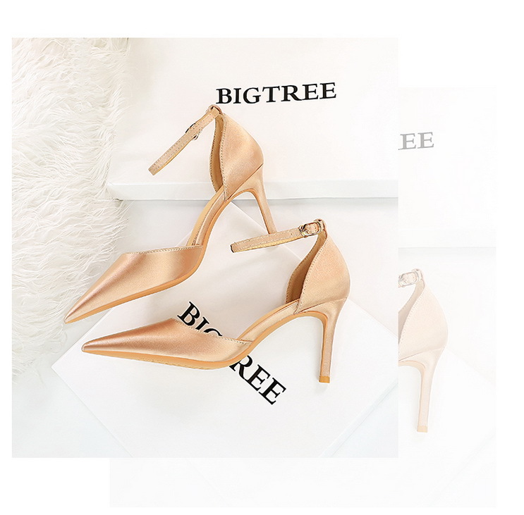 Title 8, Damen Simple Hollow Heels – Elegante Schuhe für...