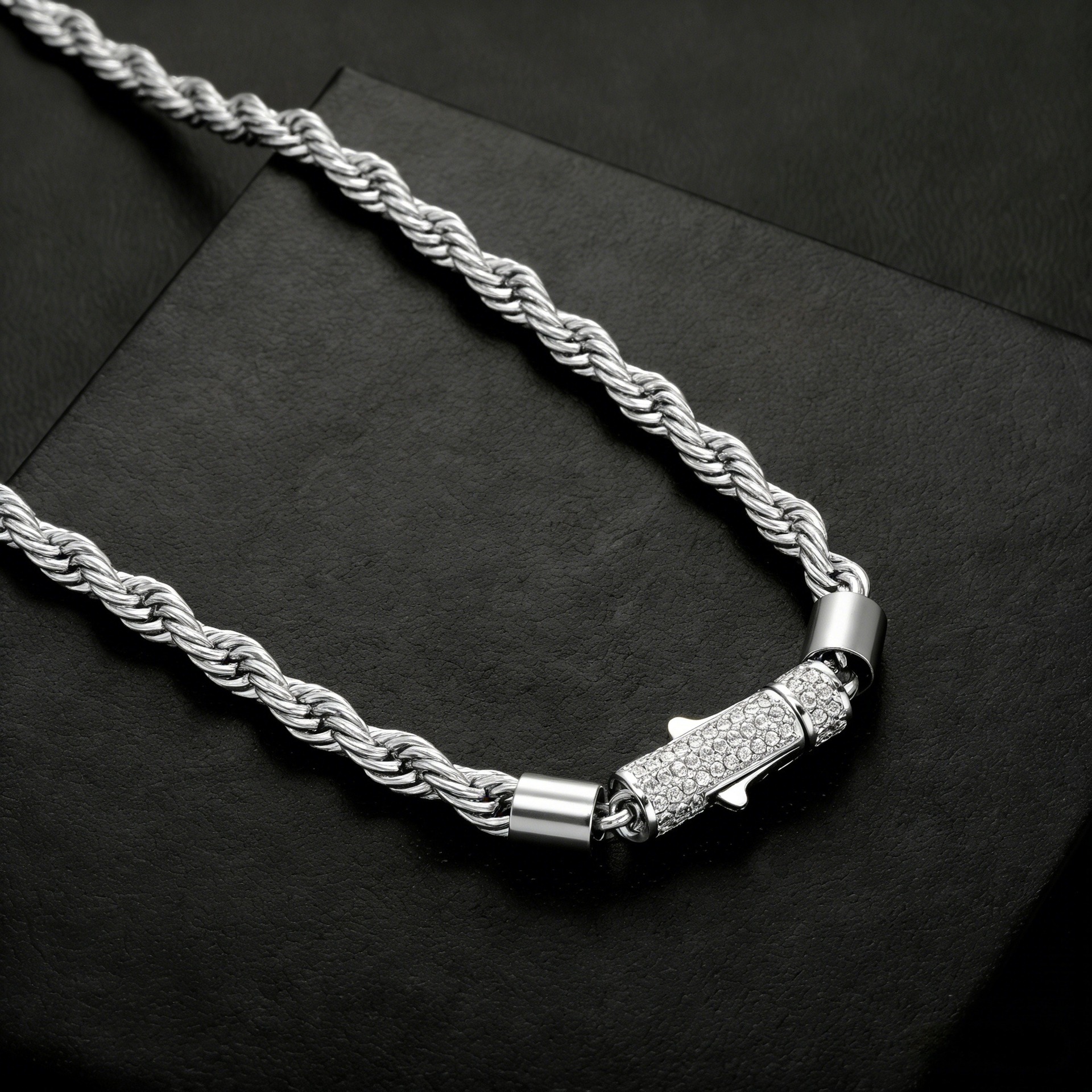 Cylindrical Spring-clasp Necklace Fully With Zirconias