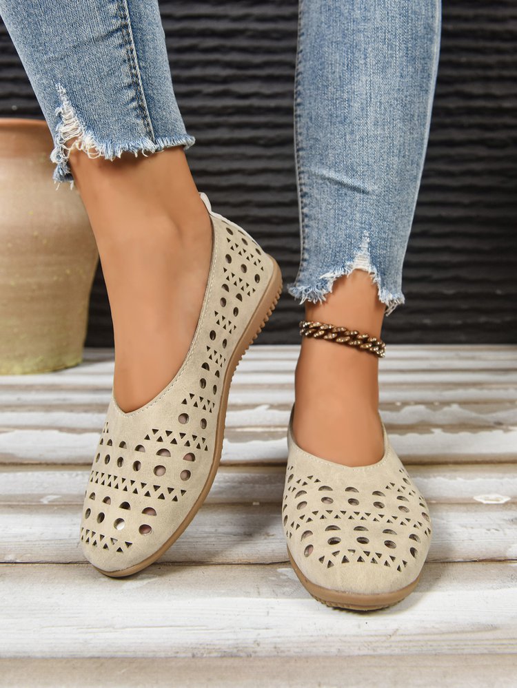 Women's wedge heel pumps – detail shot