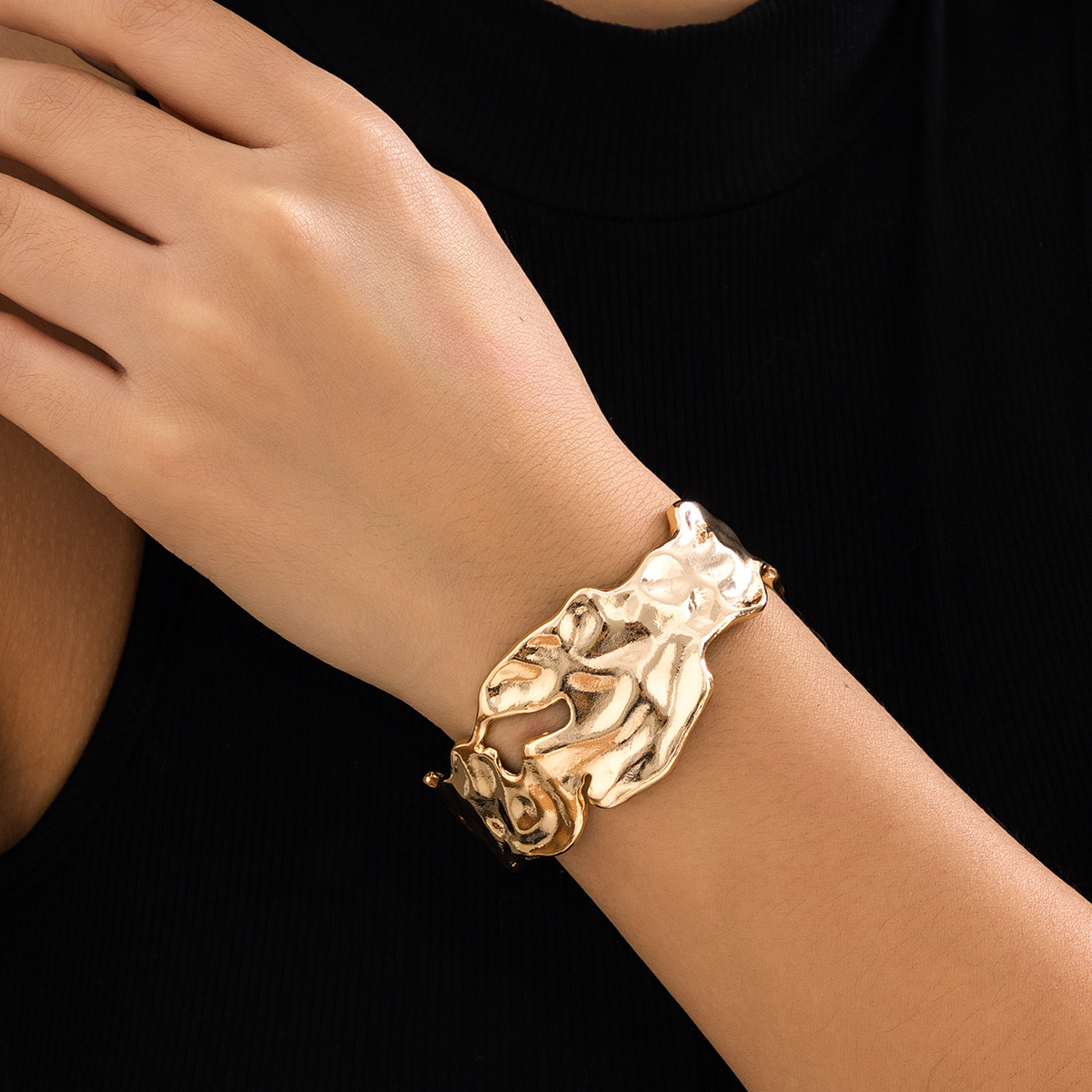 Pleated Liquid Metallic Bracelet