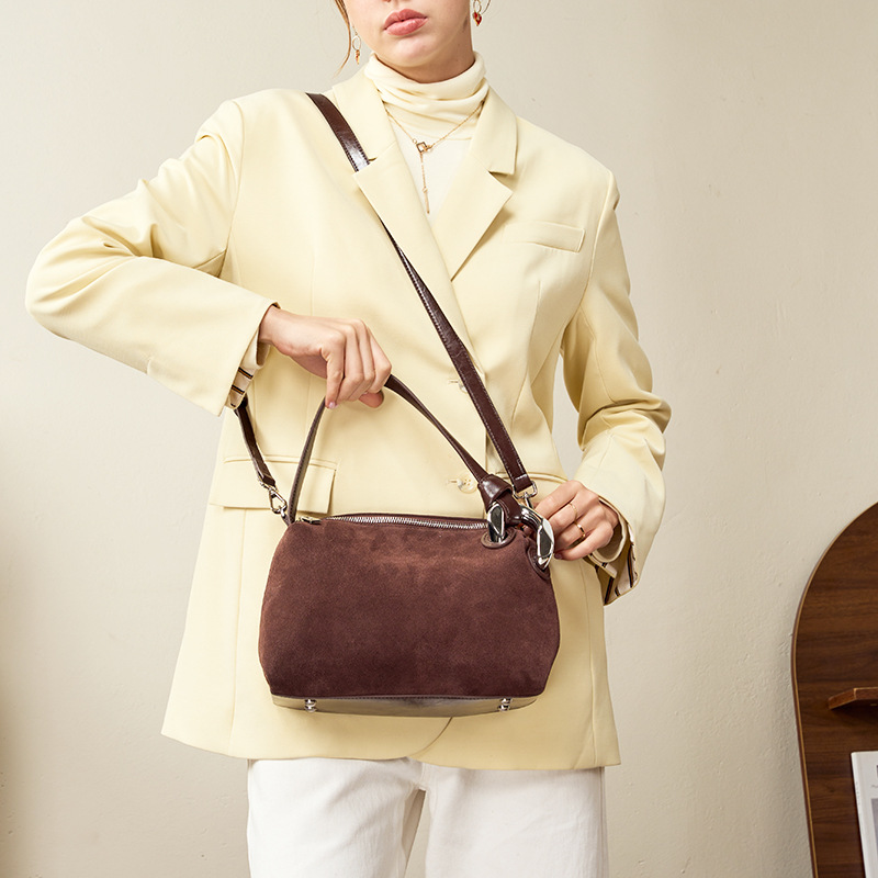 Womens Large-Capacity Commuter Leather Tote Bag