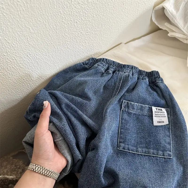 Denim Jeans With A Wide Leg Versatile And Loose-fitting