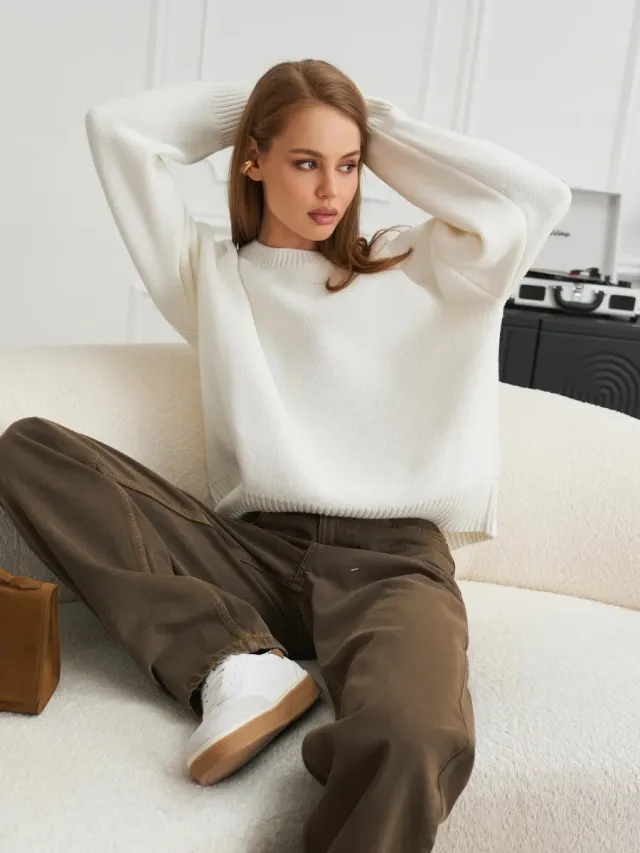 Relaxed Laid back Short Knit Long sleeve Crewneck Pullover White - Shop at LoveMi