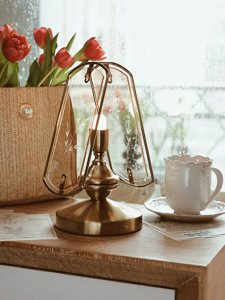 American Retro Premium Charging Lamp