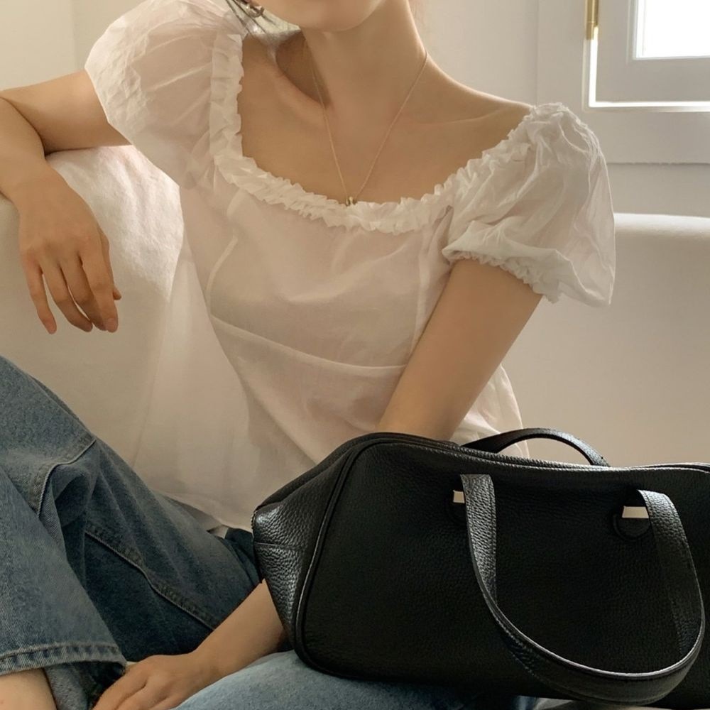 Wood Ear Mushroom-patterned Ruffled-trim Square-neck Puffed-sleeve Shirt 3