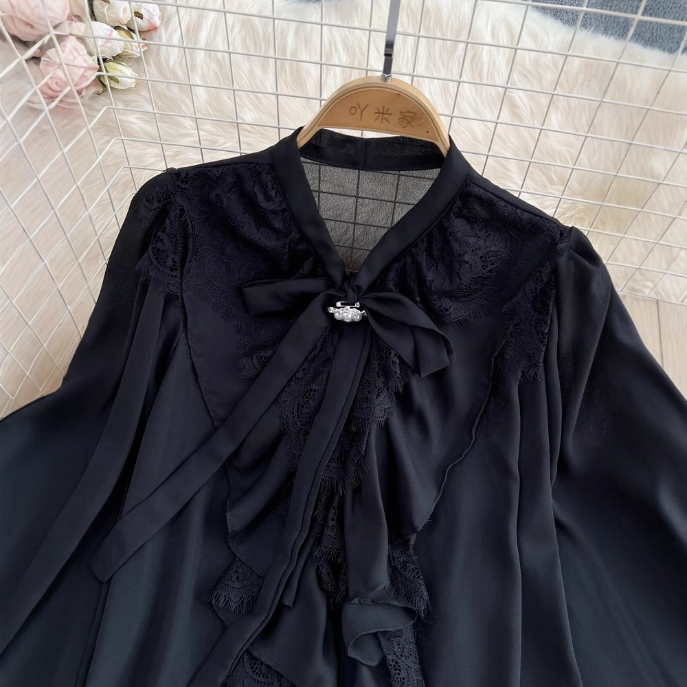 Womens Retro Elegant Loose-Fit Lace-Patch Flare-Sleeve Shirt - Image 3