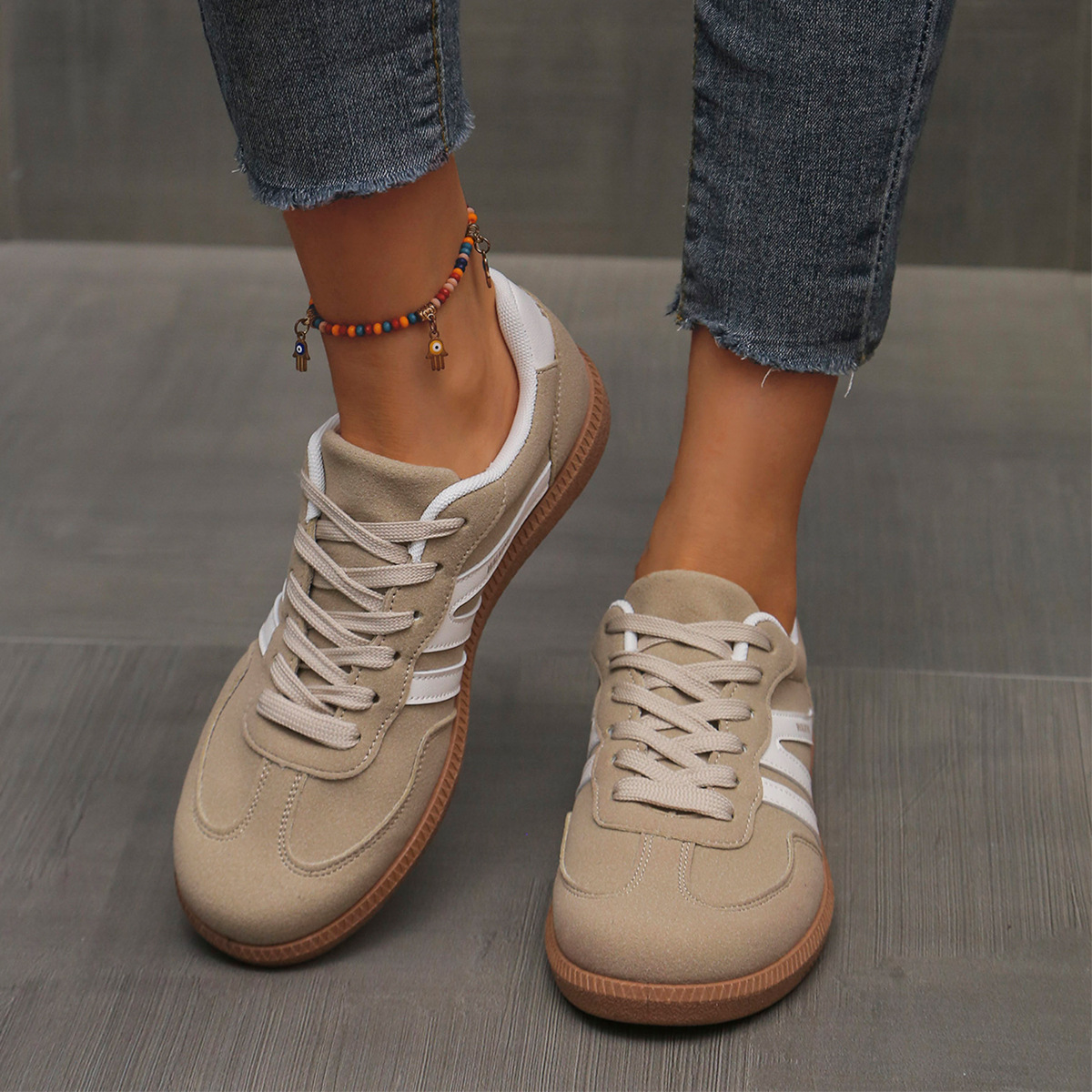 Lace-up low-top sneakers Pink colorway – women's training shoes casual everyday fashion