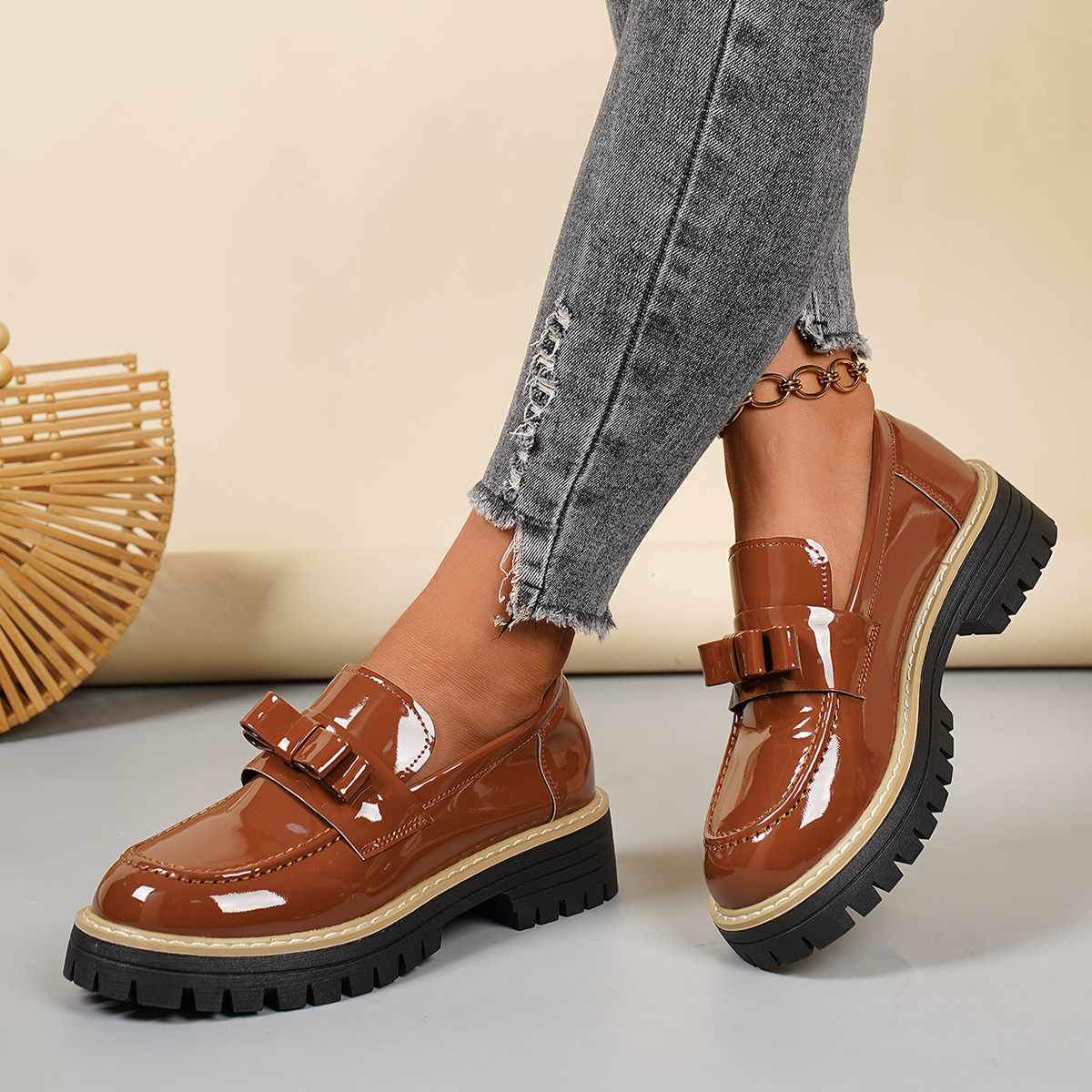 Bow-knot Low-top Plus-size Platform Leather Shoes