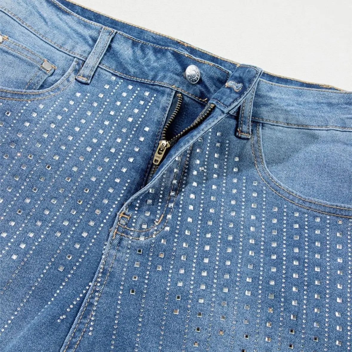 American-style Retro Rhinestone-Embellished Denim Shorts For Women