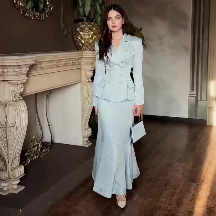 Light Blue Defined-Waist Elegant Back-Tie Set