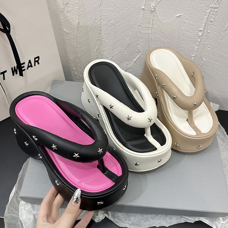 Fashionable Thick-soled Flip-flops For Women Suitable For Outdoor Wear