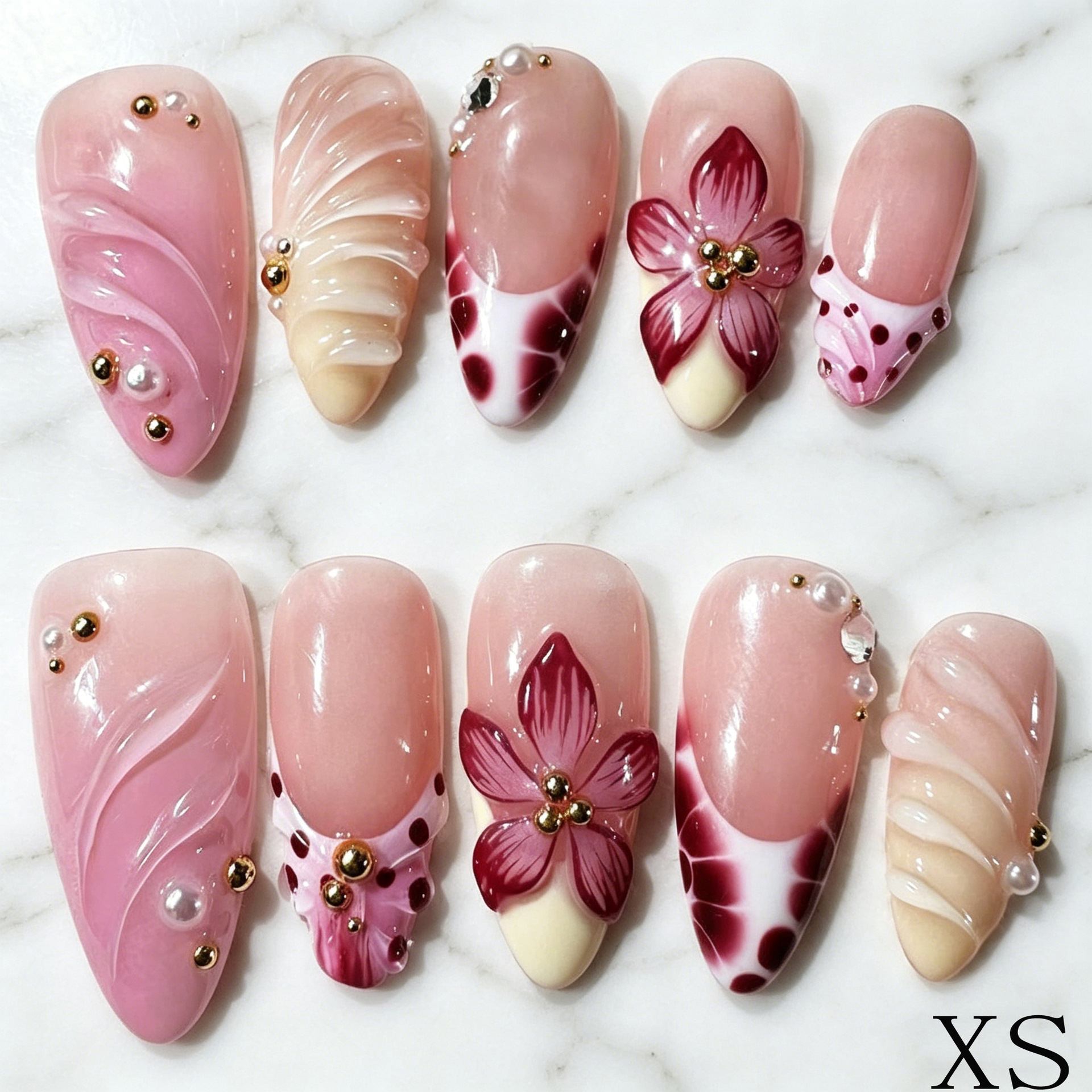 Medium-length Nude Gradient Three-dimensional Floral Press-on Nails