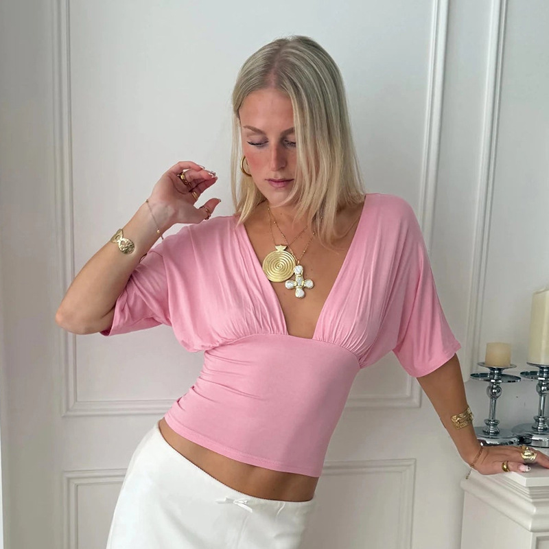 Blusa Feminina com Costas Abertas e Cintura Marcada