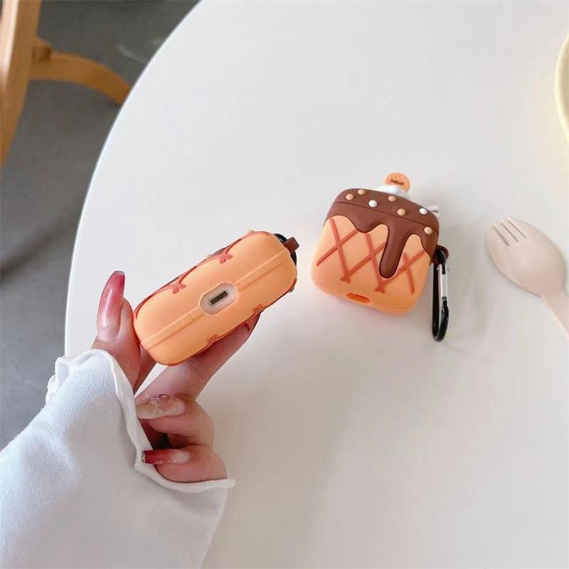 Chocolate Cream Cake Wireless Earphone Case - Image 12