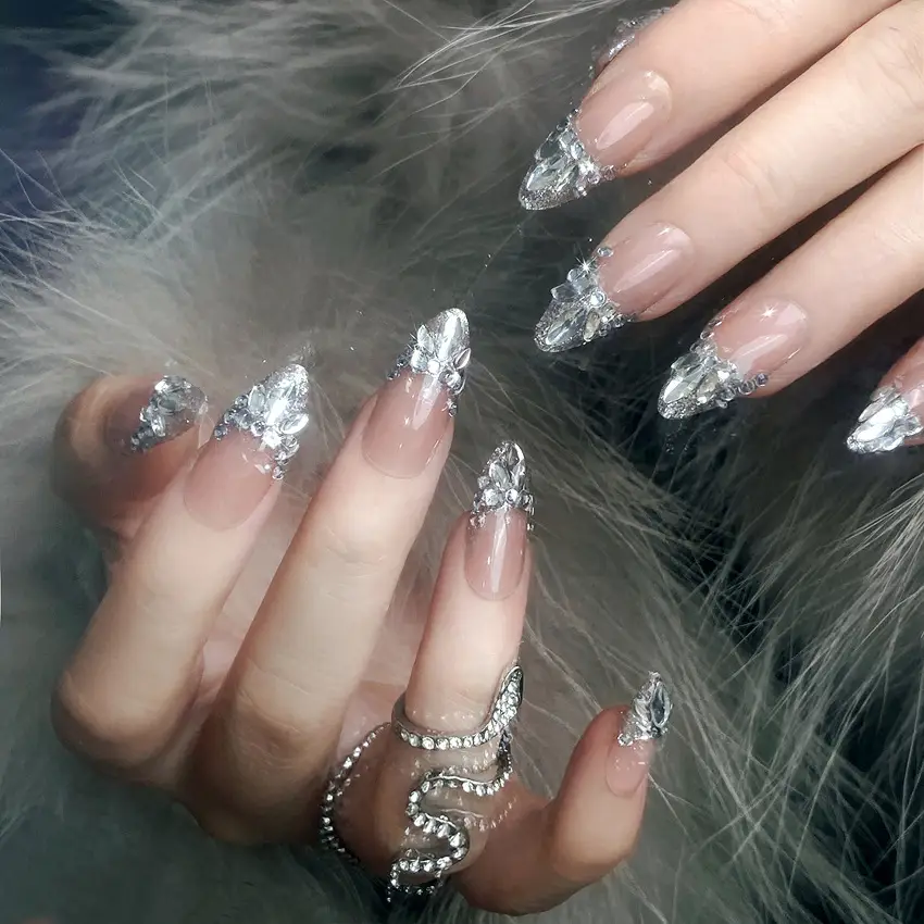 Finished Wearable Nails Glamorous Rhinestones Soft Bridal Beauty