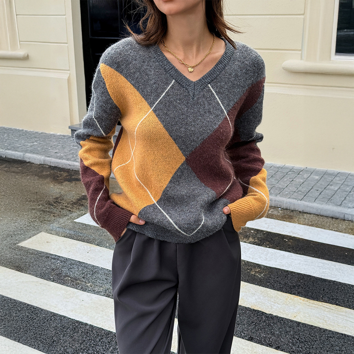 Women's Simple Color-Block Knitted Long-Sleeve Sweater
