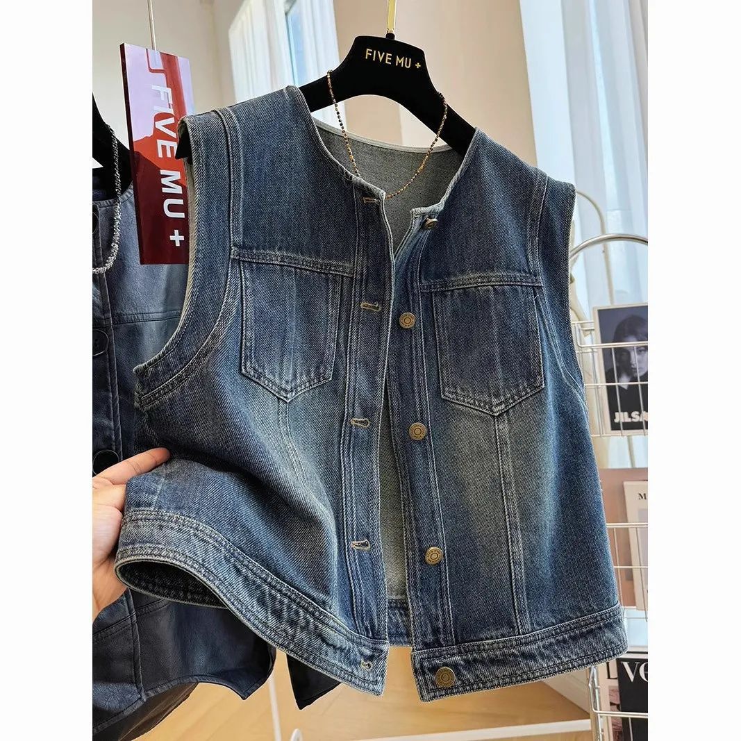 https://cf.cjdropshipping.com/quick/product/b5deb838-94e6-4c8b-ad8d-0be92adb6943.jpg