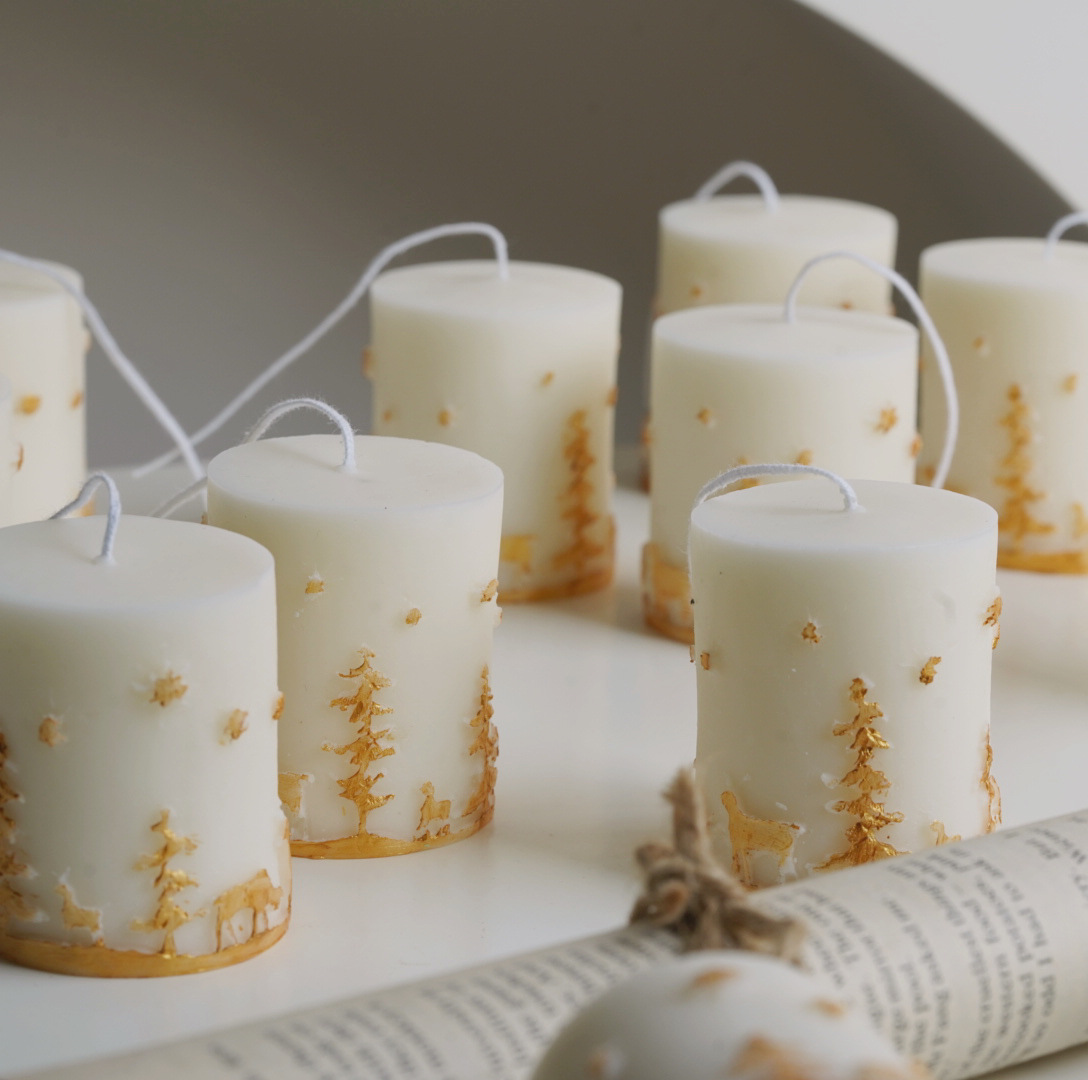 Title 16, Christmas Candle Hand-painted Relief Cylinder