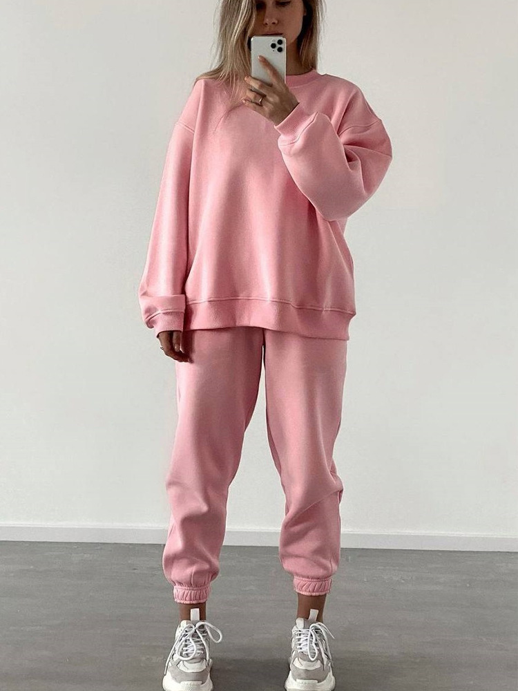 Women's crewneck set in camel – side view