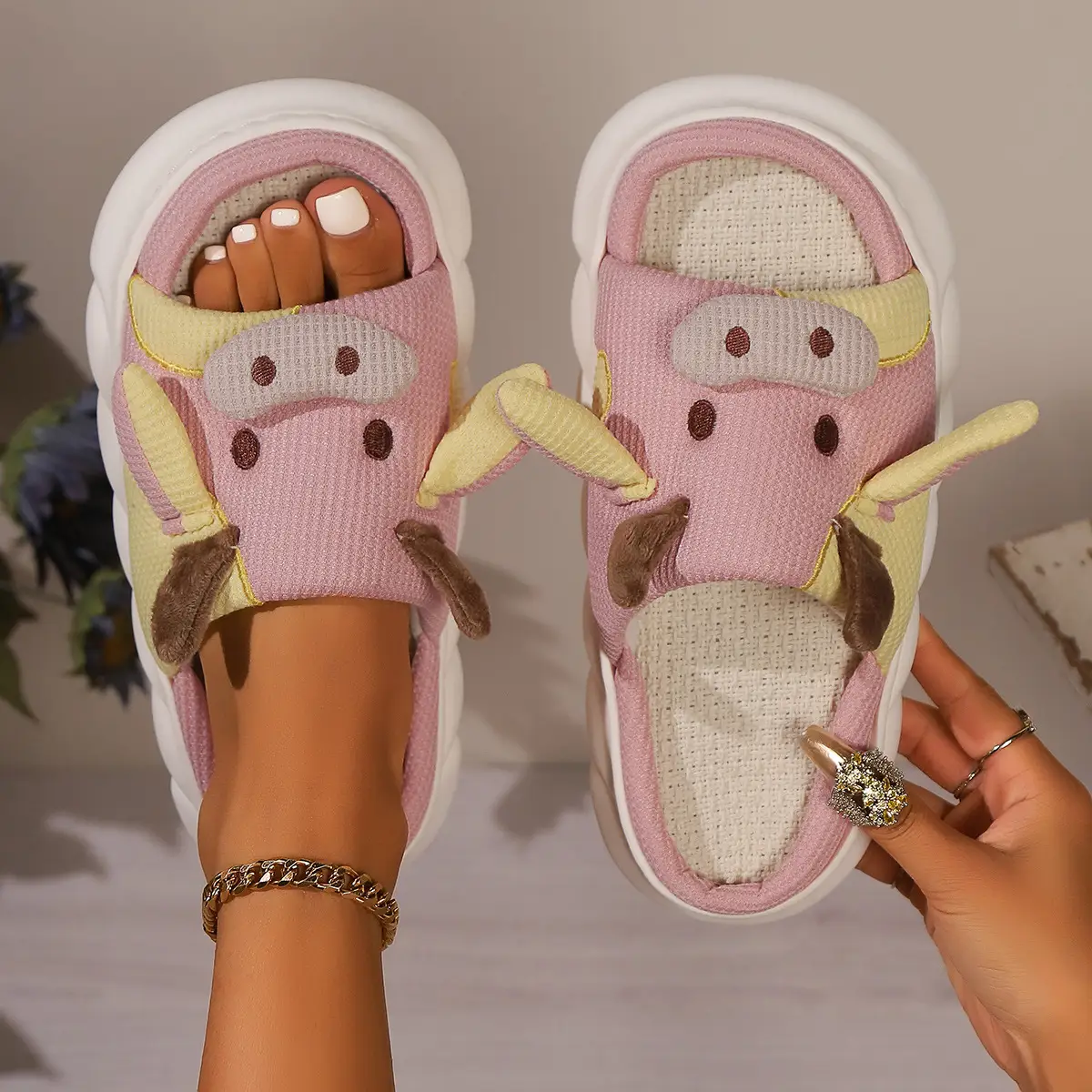 Cute Cow Linen Shit Feeling Interior Non-slip Deodorant Outer Wear Platform Slippers