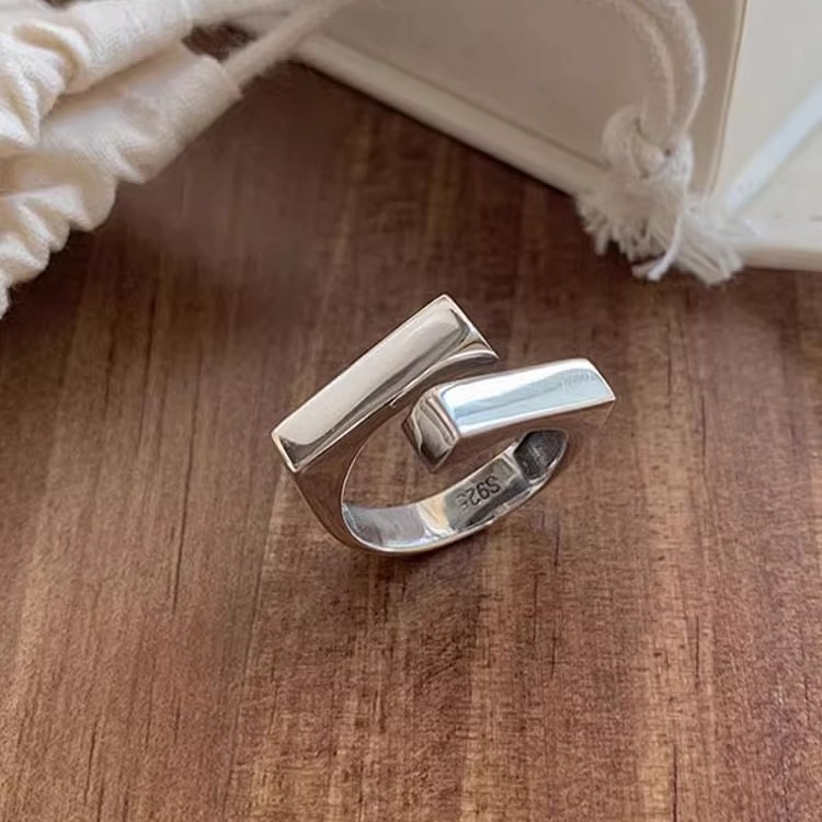 Interlocking Rectangular Opening Ring For Women