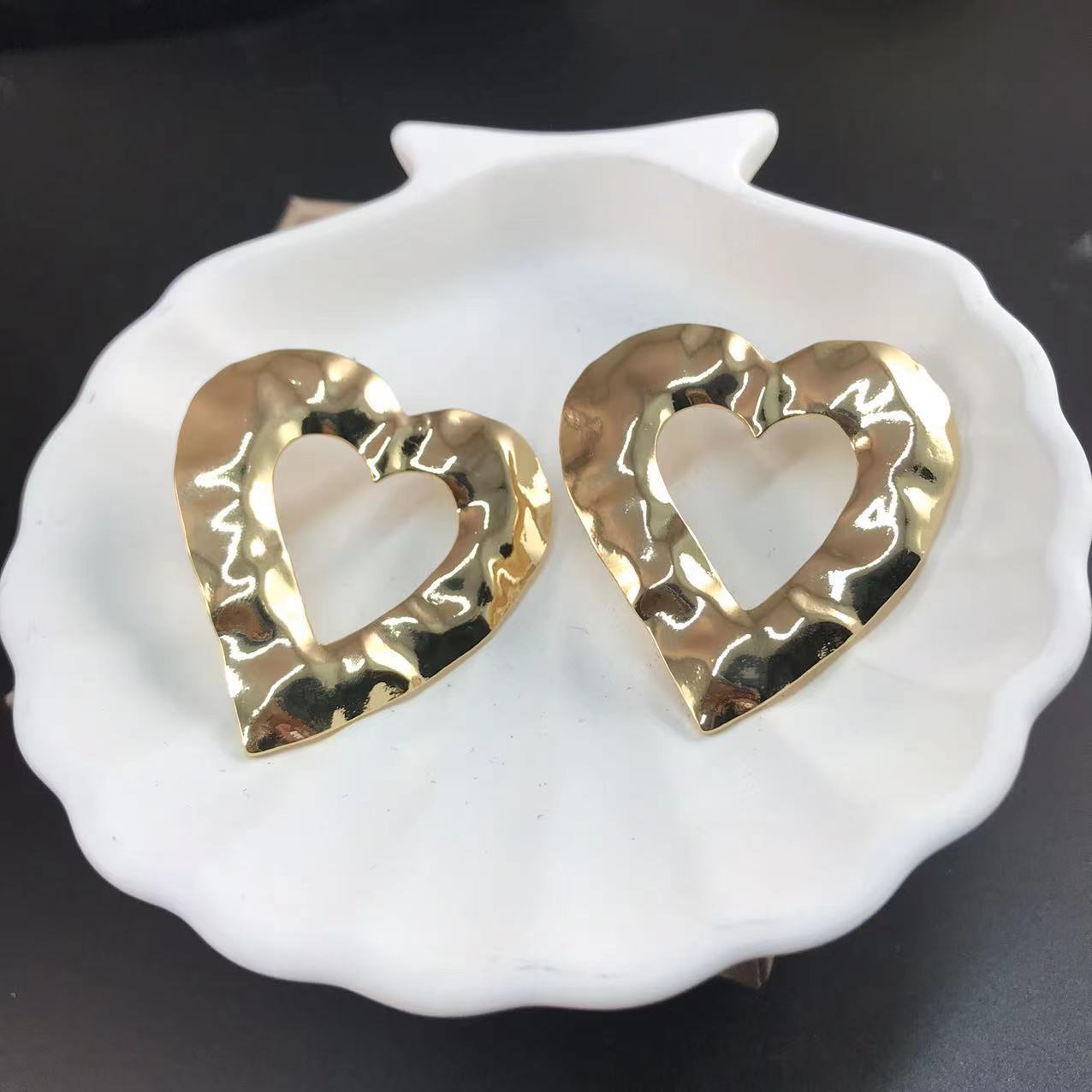 Metal Simple Textured Bow Heart-shaped Ear Studs