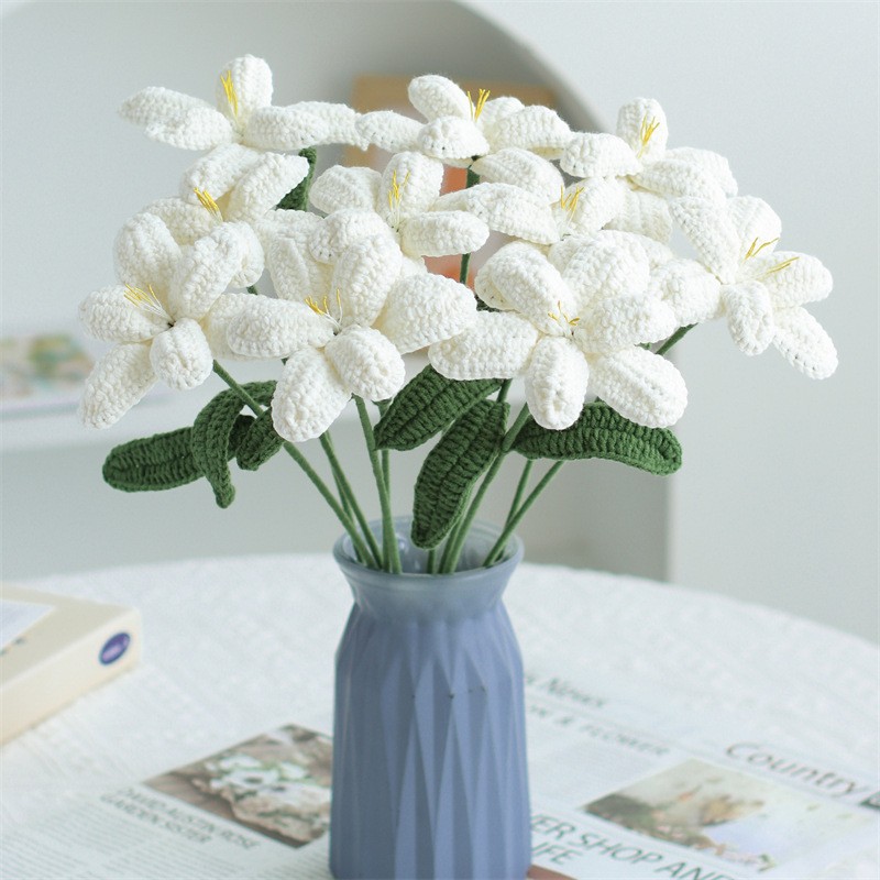 Hand-knitted Finished Yarn Bouquet Of Knitted Artificial Flowers