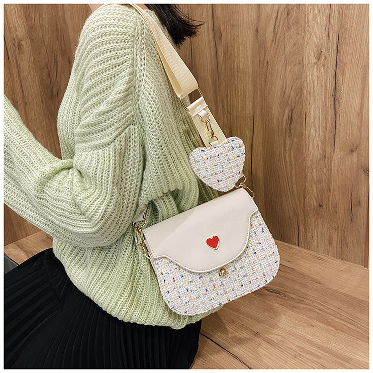 Title 17, All-match woolen woven one-shoulder wide bag sm...