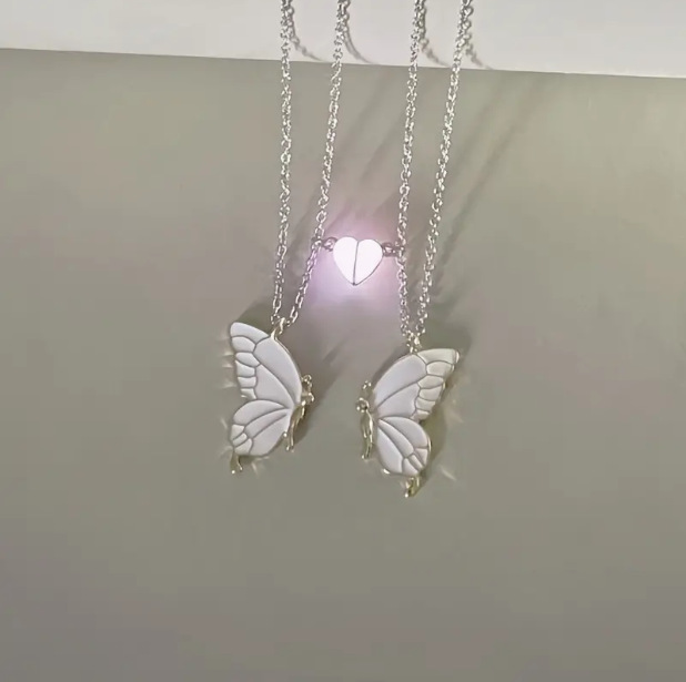 Luminous Heart-shaped Magnetic Snap Cute Butterfly Pendant Necklace Suit