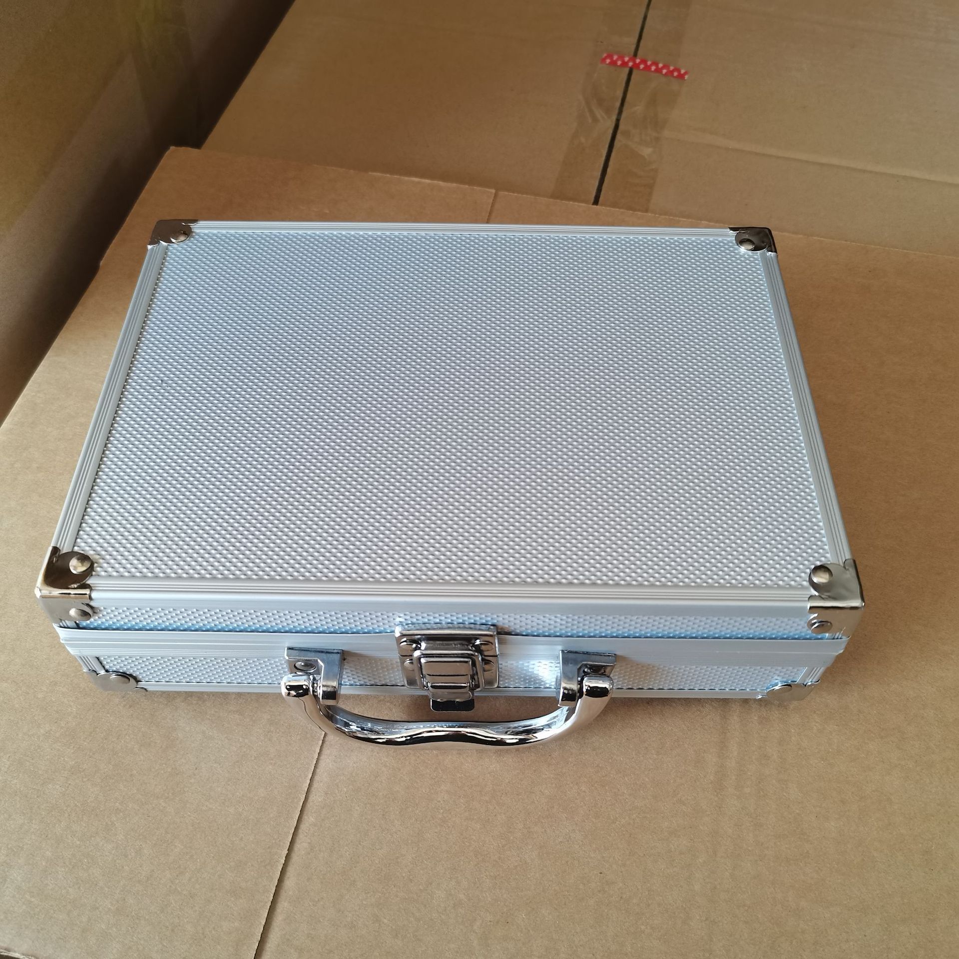 https://cf.cjdropshipping.com/quick/product/b6ae83c7-19d1-4569-8602-a1d574a635dd.jpg