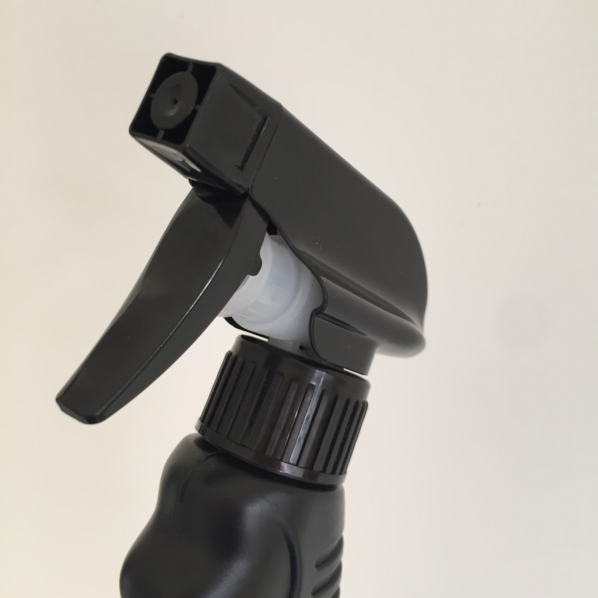 Title 4, Black Fashion Personality Plastic Spray Bottle