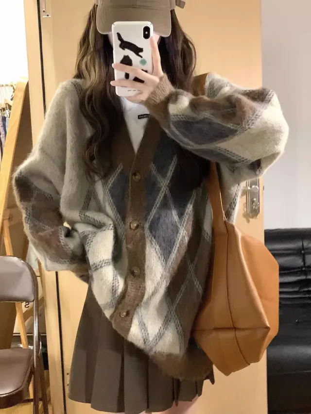 Diamond Plaid V neck Knitted Cardigan Coat For Women - Shop at LoveMi