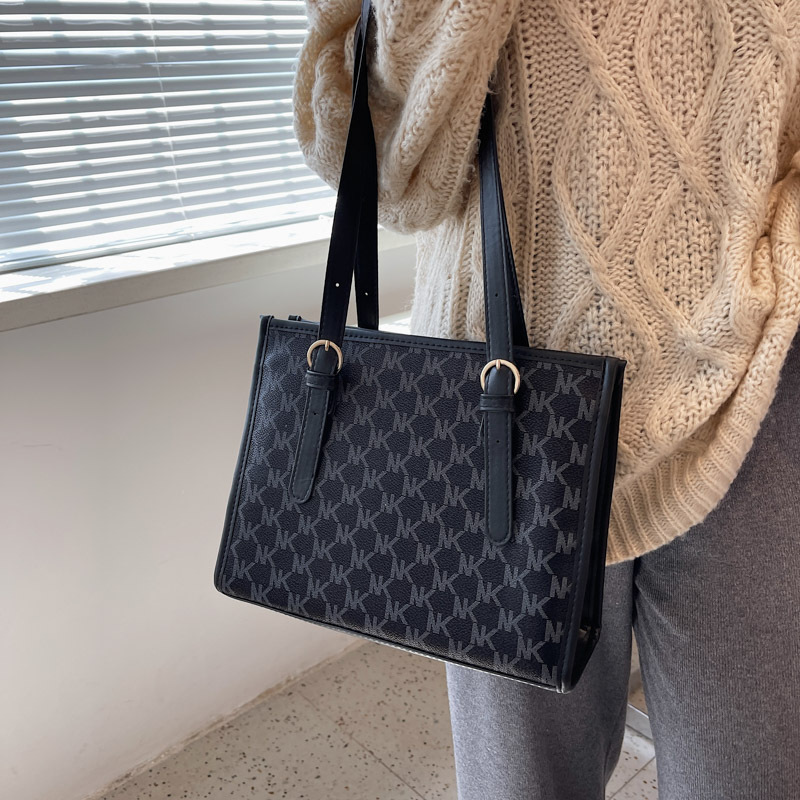 Fashion Women's Handbag Large Capacity Commuter Printing Student Shoulder Bag — foto 14