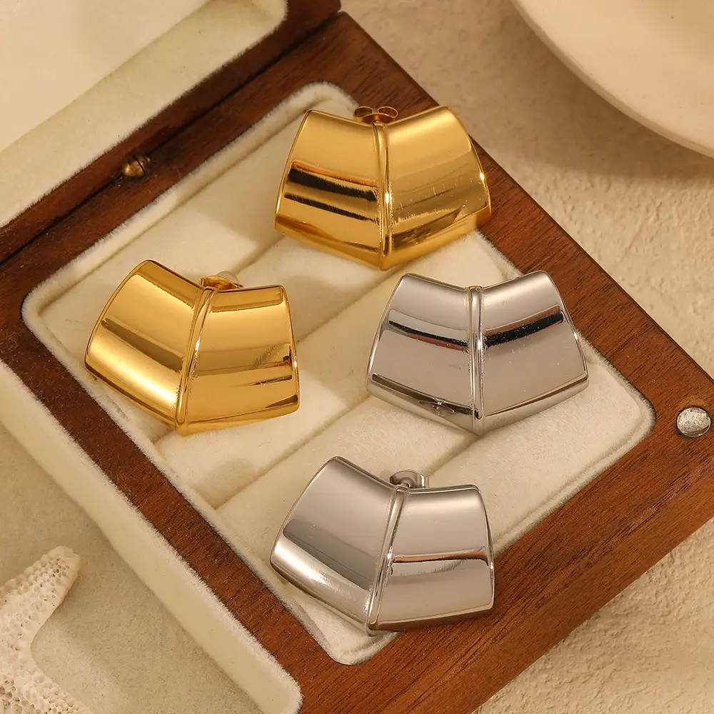 Geometry Stainless Steel Studs Niche