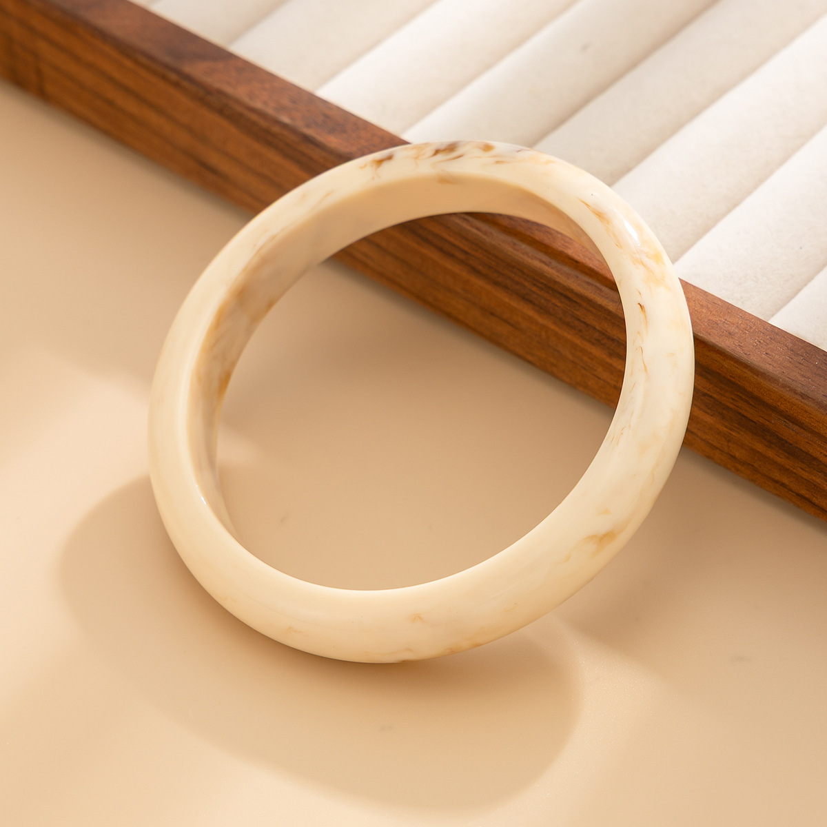 Fashionable Irregular Geometric Resin Bracelet