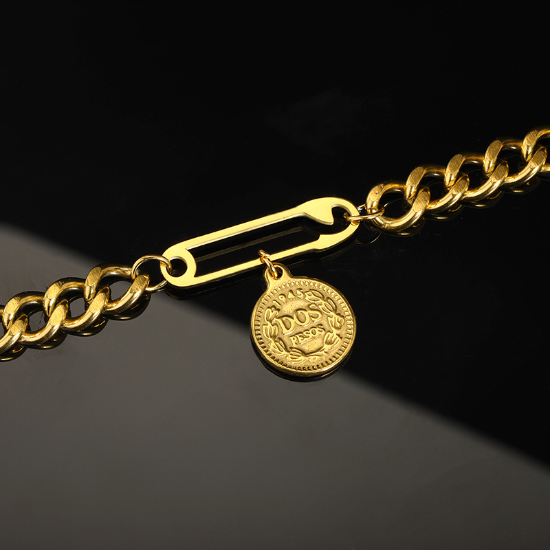New Curved Glossy Design Simple And Light Luxury Bracelet