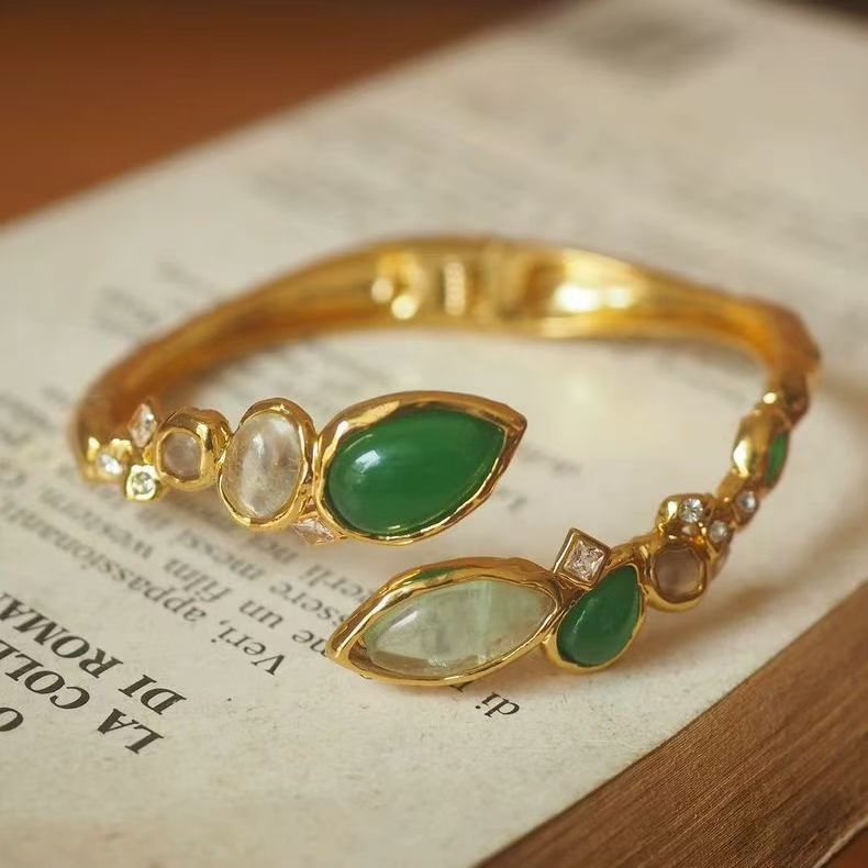 Vintage Green Bracelet Niche And Unique
