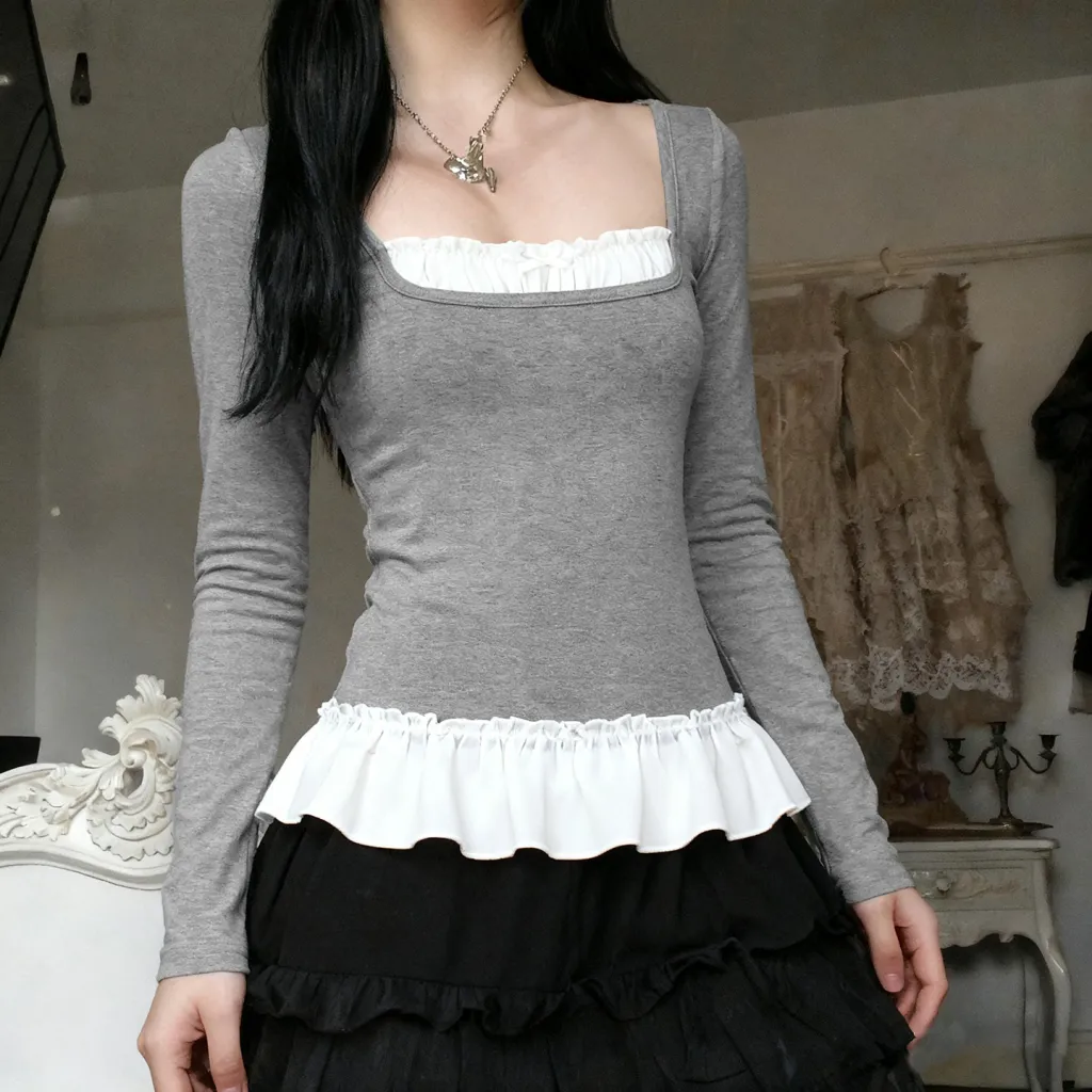 Women's Casual Fake Two-Piece Lace Long Sleeve T-Shirt - Gray