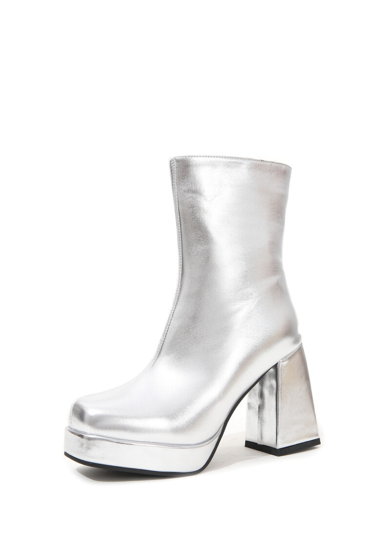 Buy Women's Clothing Online | Buy Trending Dresses for Women