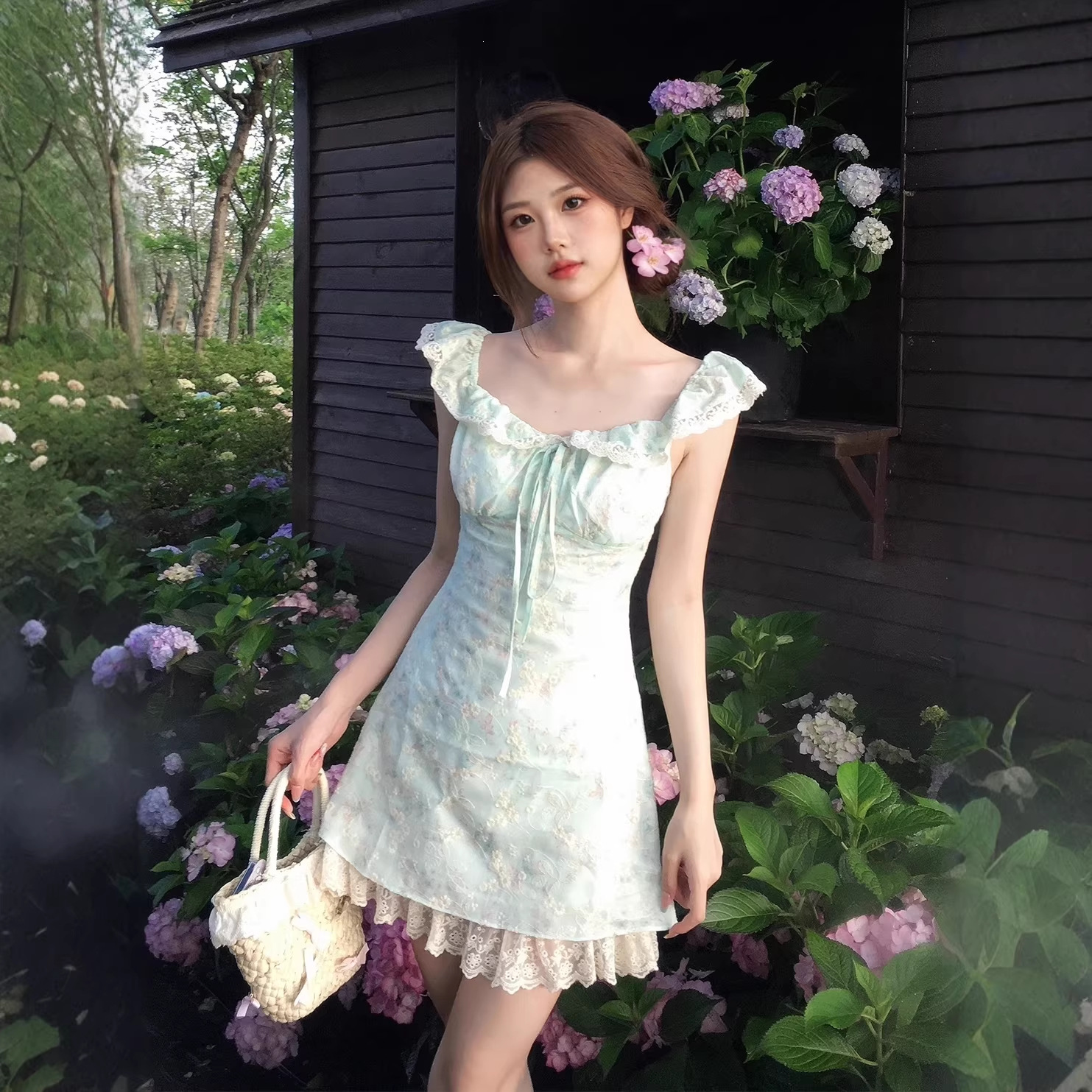 French-style Lace Floral-print Slip Dress With Jacquard For A Slimming Effect