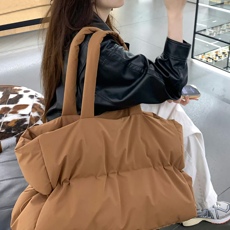 New Casual All-match Down Cotton Shoulder Handbag — foto 8