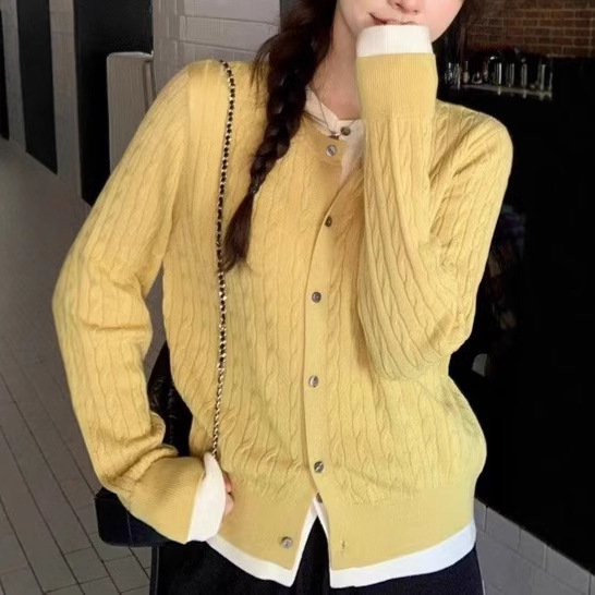 https://cf.cjdropshipping.com/quick/product/b7e46ef6-3312-4eec-9672-d9ca8eefbfbf.jpg