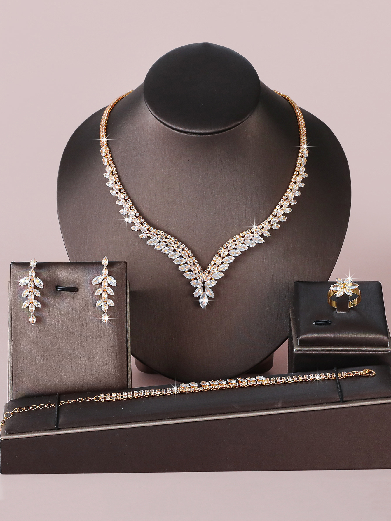https://cf.cjdropshipping.com/quick/product/b7f99f0a-859c-48b9-8474-5da03de4934e.jpg