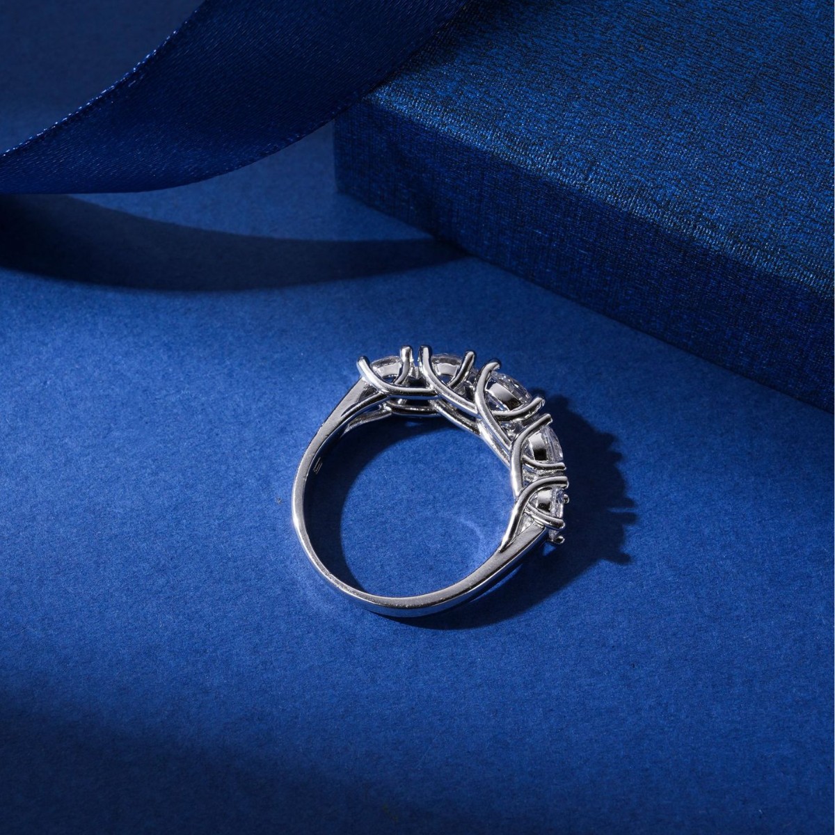 Light-luxury Moissanite Ring For Women Niche Design