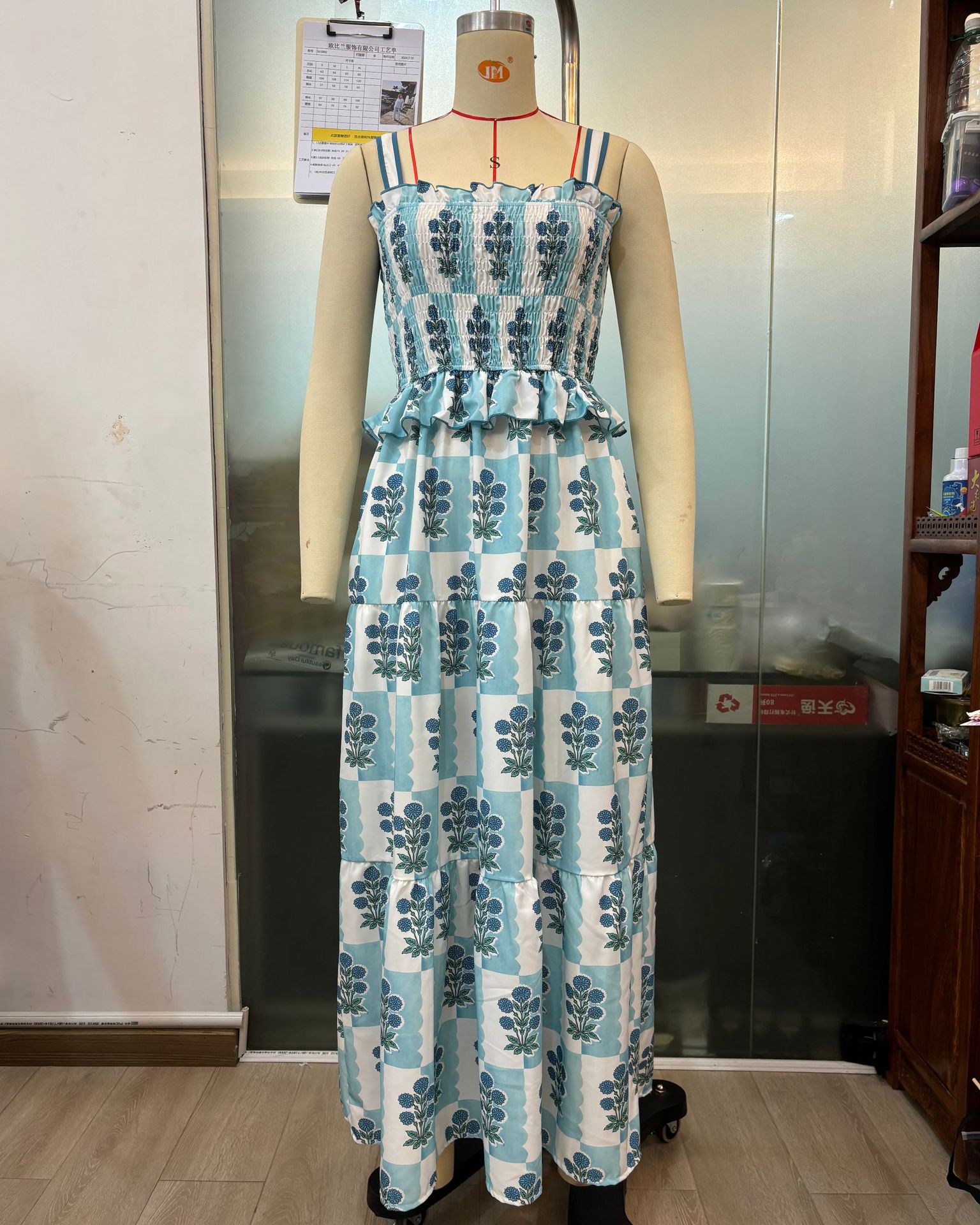 Holiday Dress Elegant Women's Dress With Wavy Edges