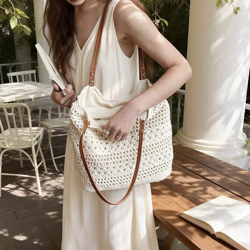 Hollow-out Straw Beach Bag