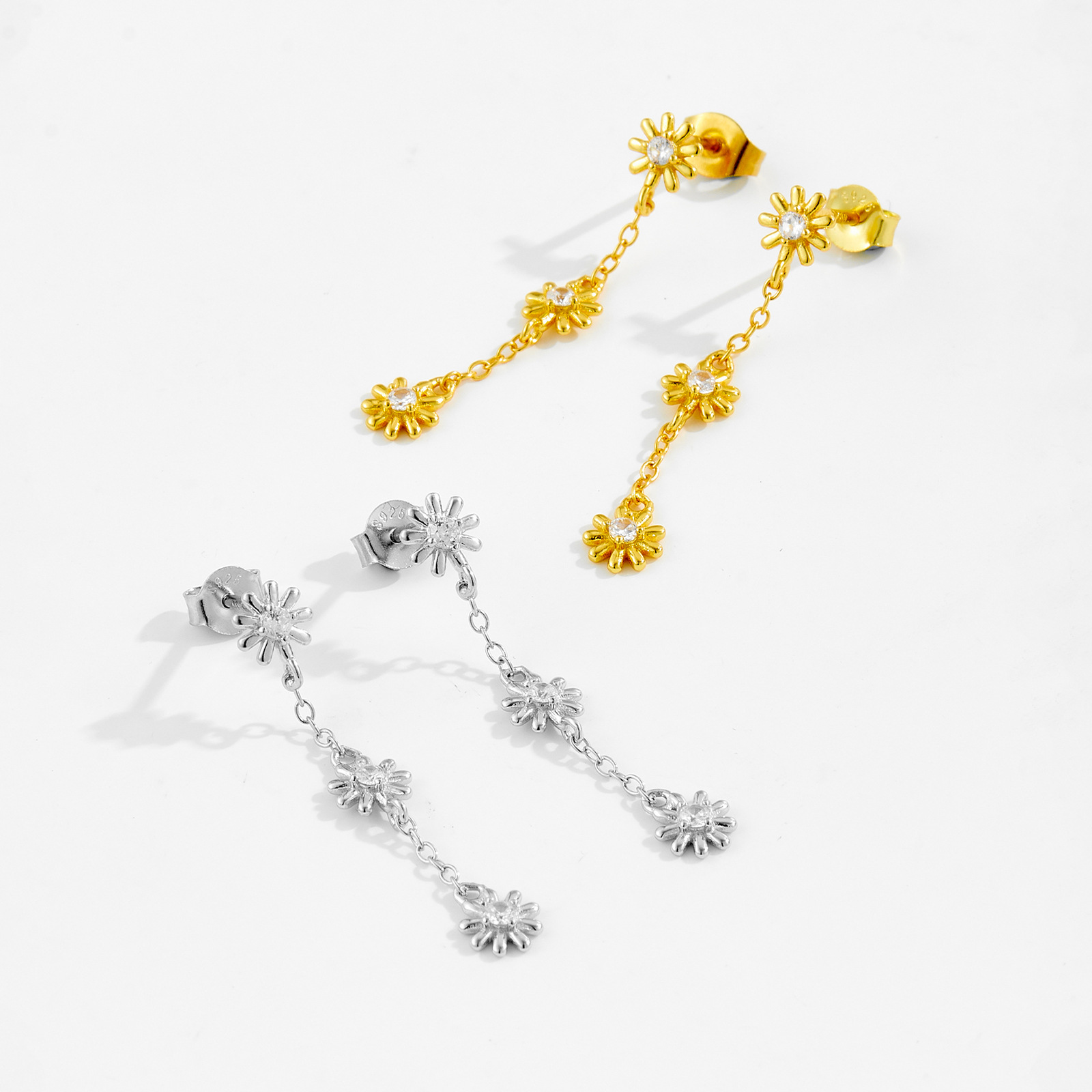 Women's Fashion Silver Flower Little Daisy Earrings