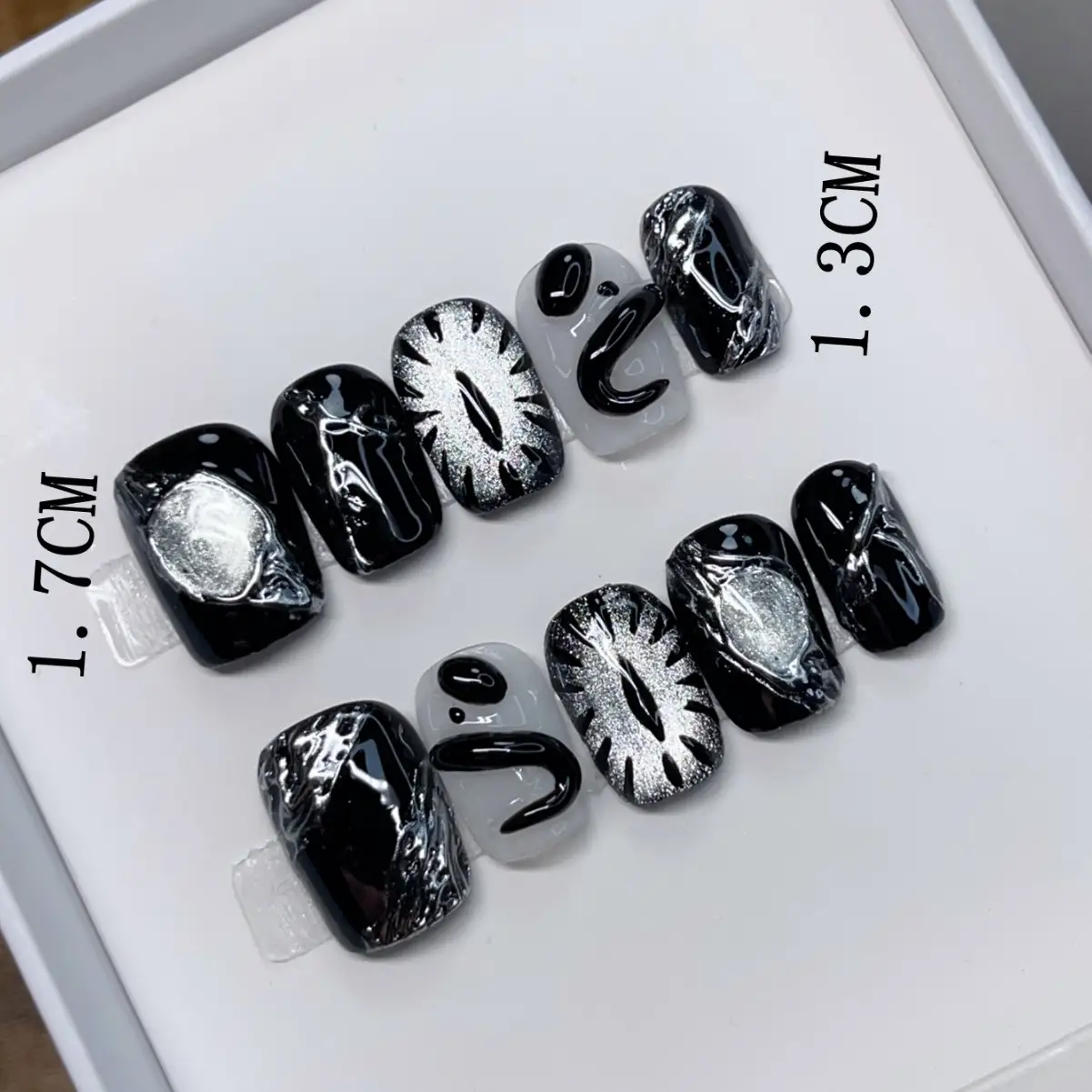Handmade Minimalist Cat-eye Nail Art