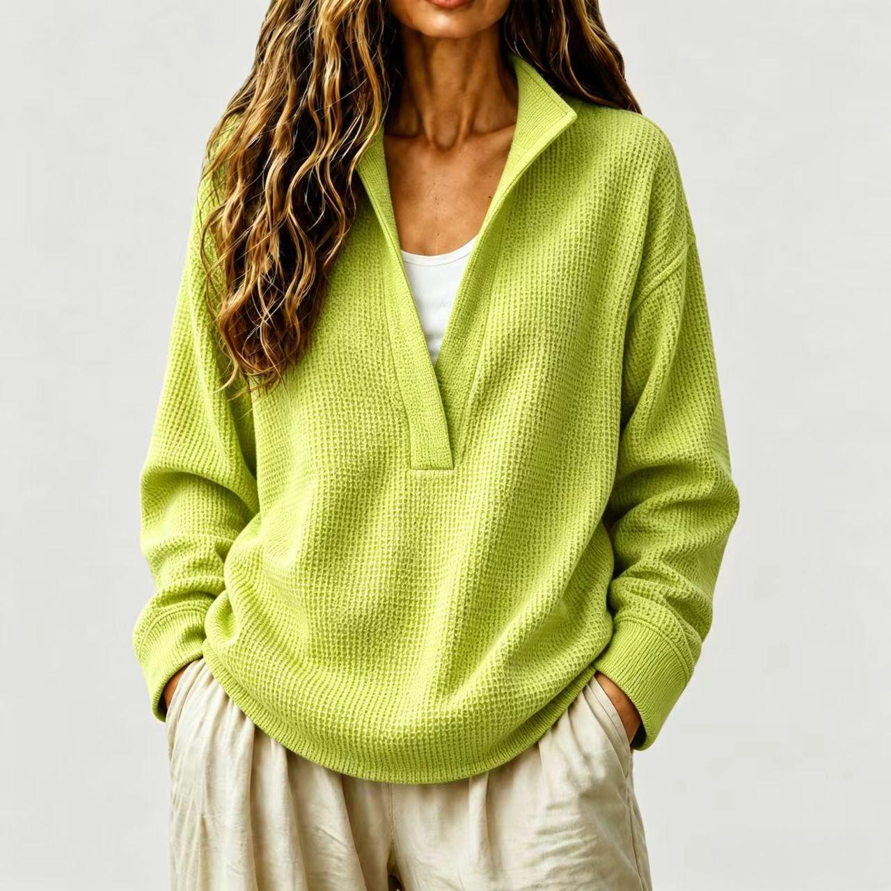 Waffle-knit oversized top – detail shot of open V-collar and waffle weave texture