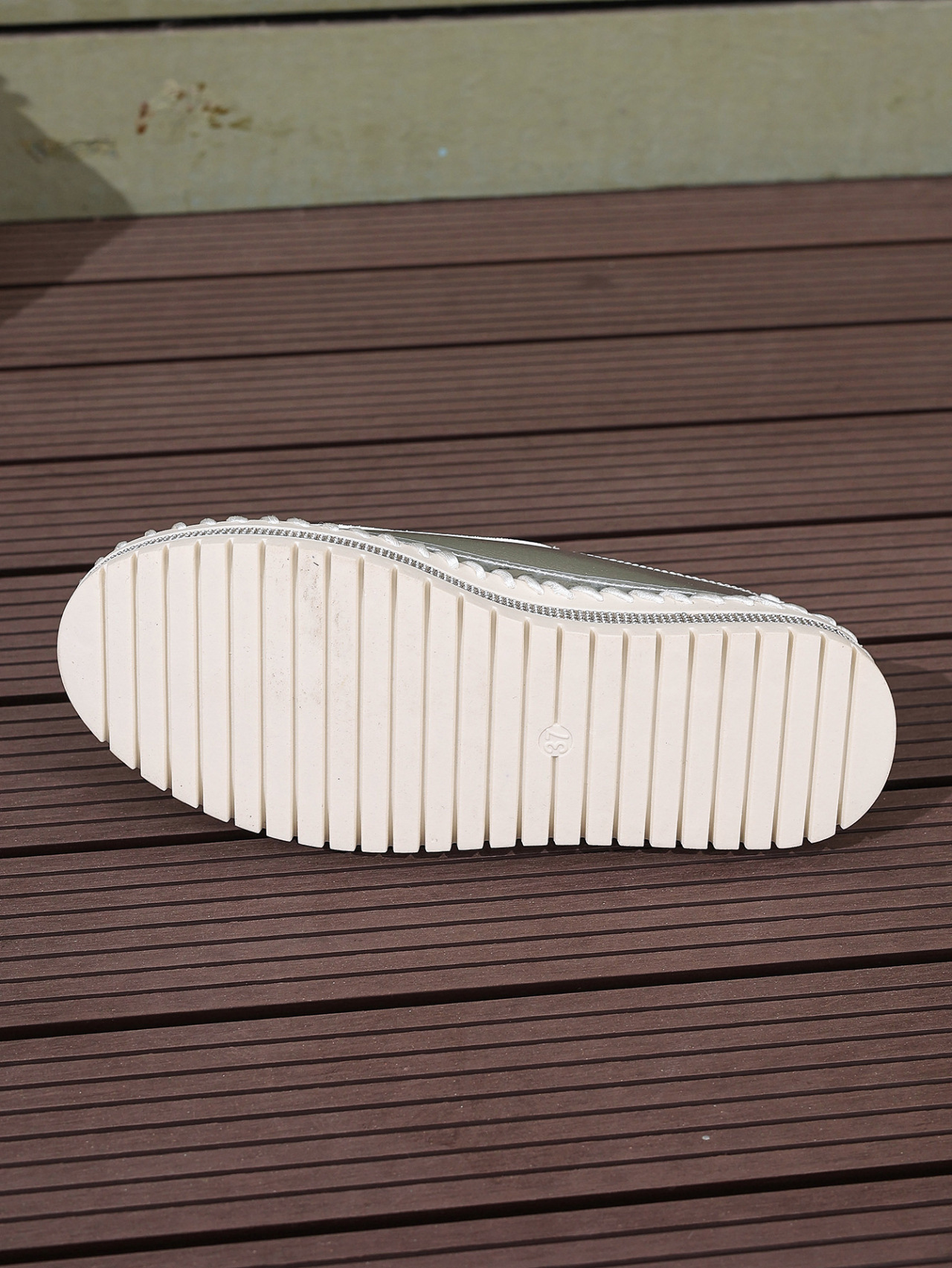 Women’s Plus Size White Sneakers